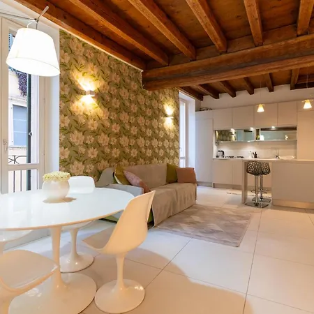 Domus - Dimora Ponte Nuovo Apartment *
